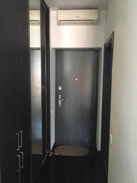 Black-White Rooms Μπατούμι Εξωτερικό φωτογραφία